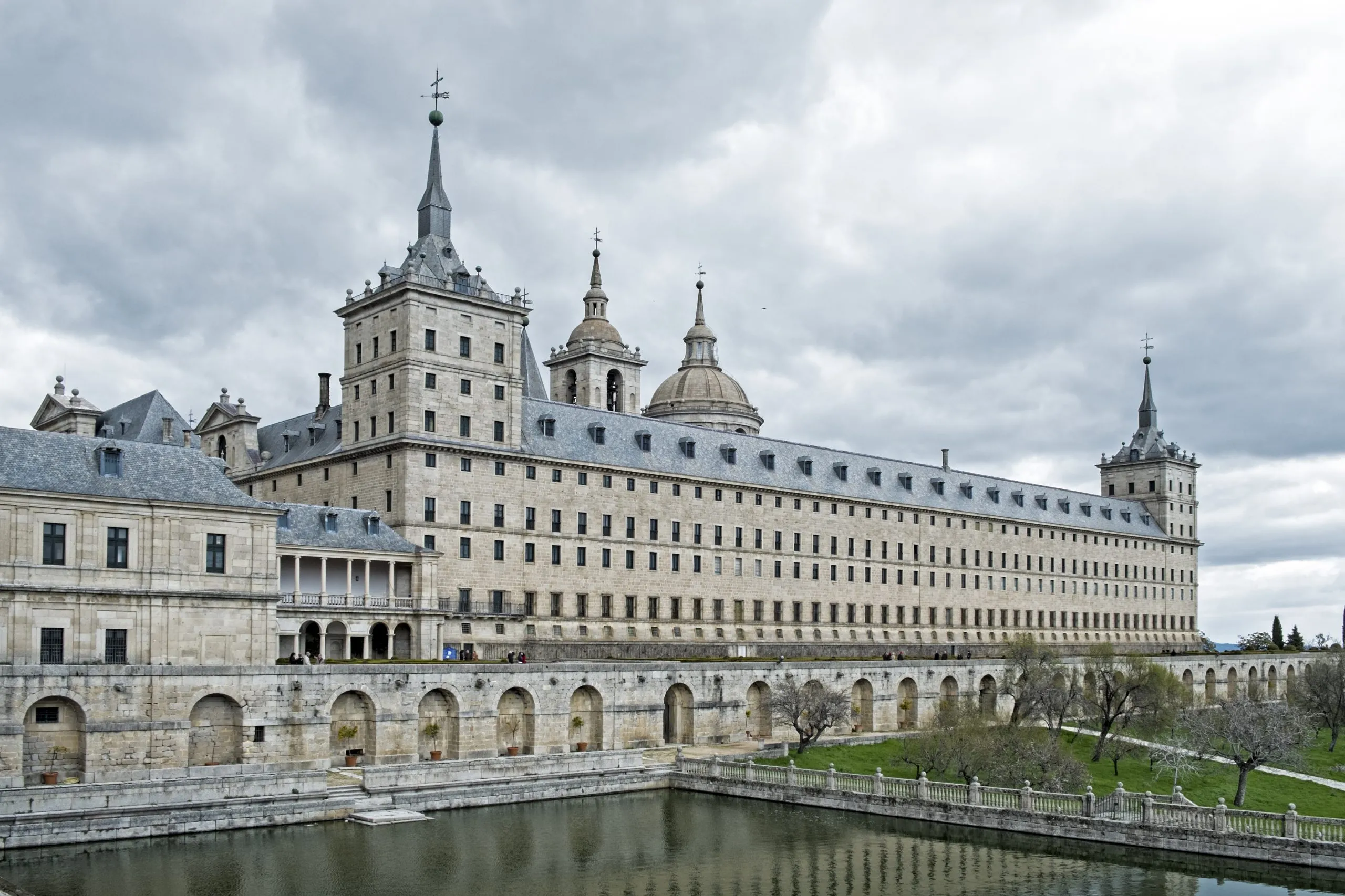 Increíble Monasterio del Escorial cerca de la casa